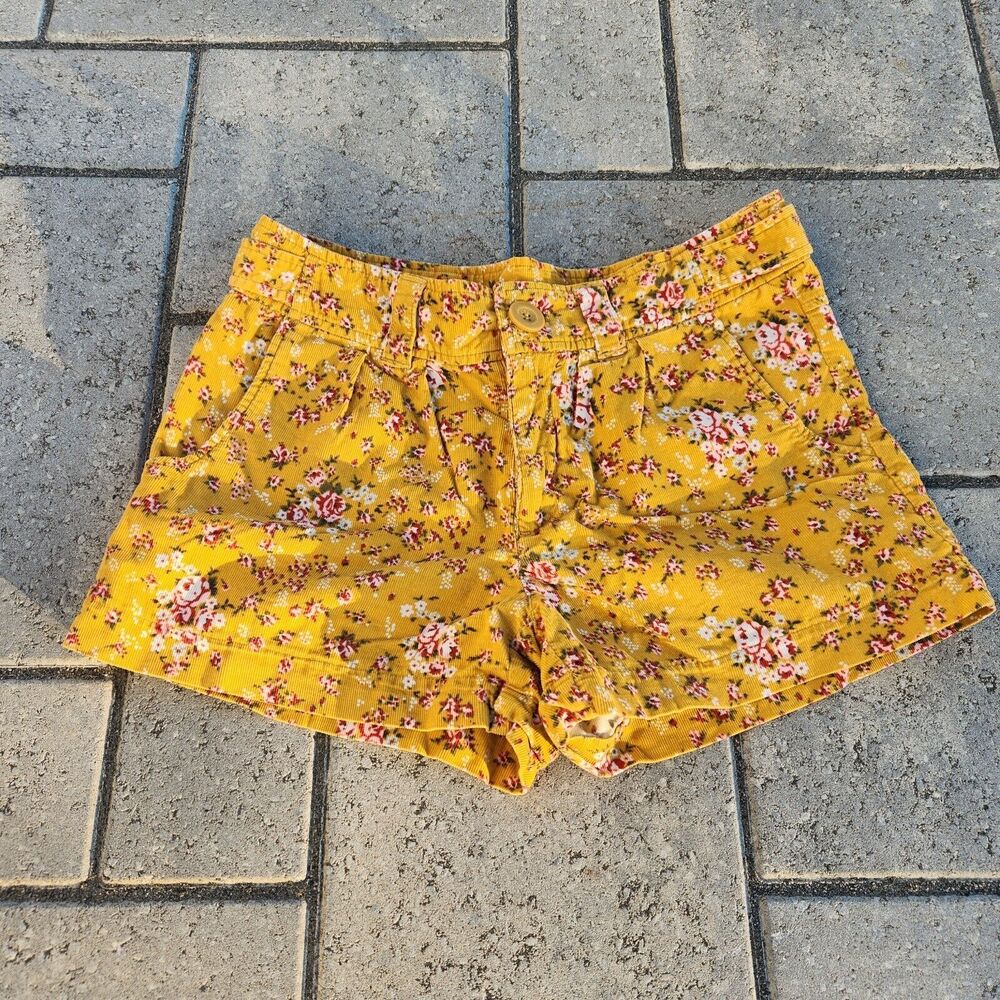 Jetset Women's Floral Corduroy Shorts Cottagecore Coquette Y2K Twee Size 3/4